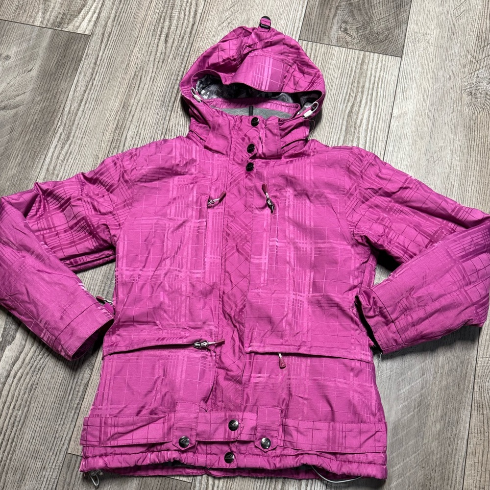 Morrow Women's Pink Hooded 5000mm waterproof Snowboard ski jacket - size medium